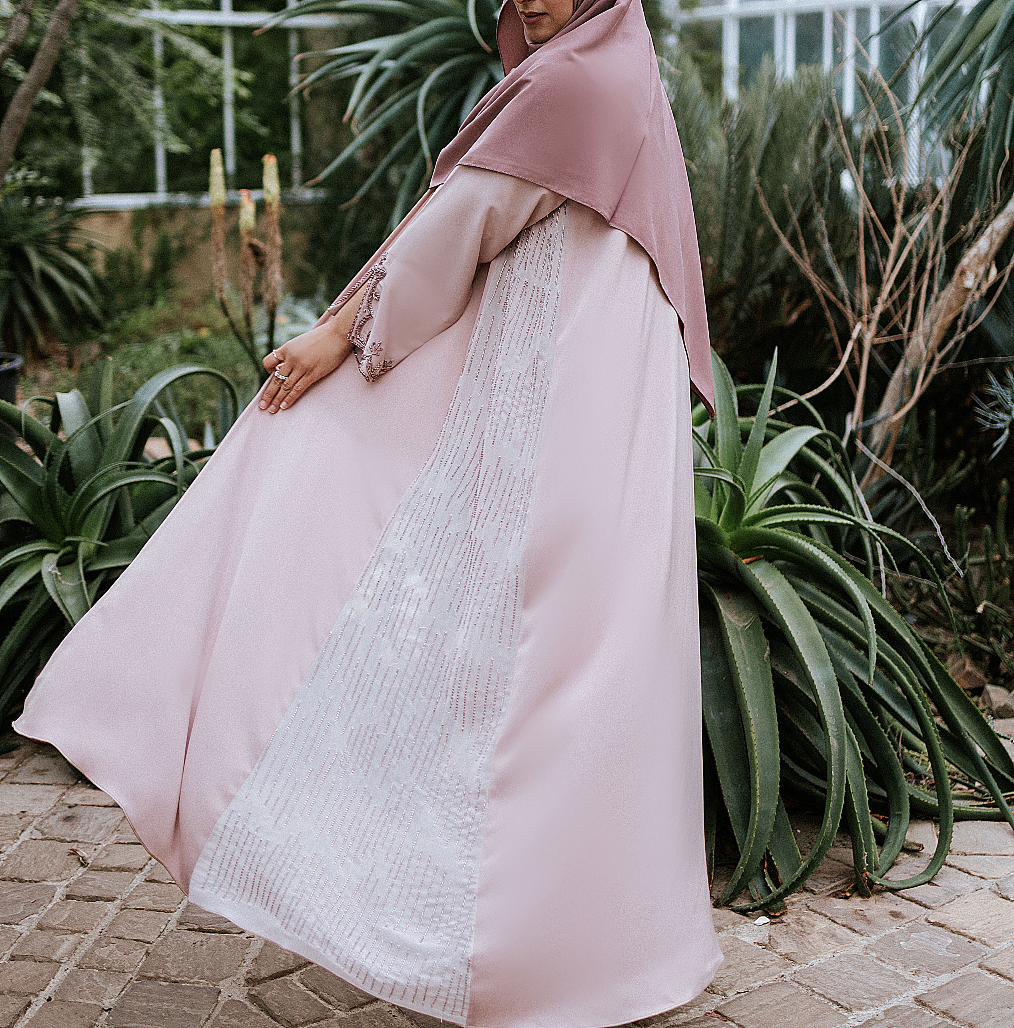 Abaya rose